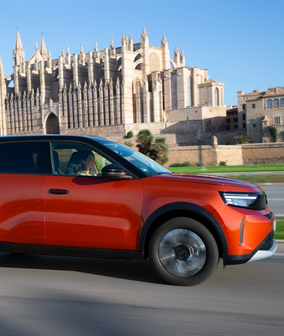 Opel frontera side